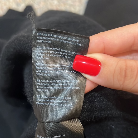 Weekday saga cropped turtle neck sweater - Picture 7 of 9